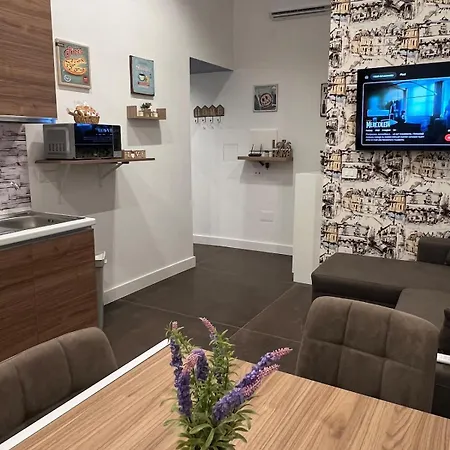 The Steven House アパート